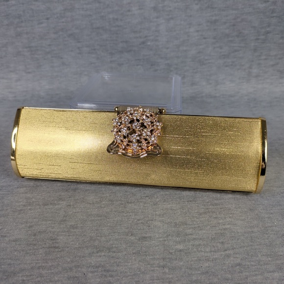 🎄 3/$35 Two Pieces of Metallic Tone Clutches - Picture 2 of 16